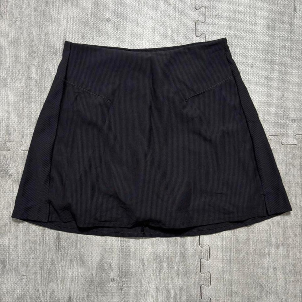 Old Navy Extra High Rise Powersoft Ribbed Skort Women's Medium Color Black